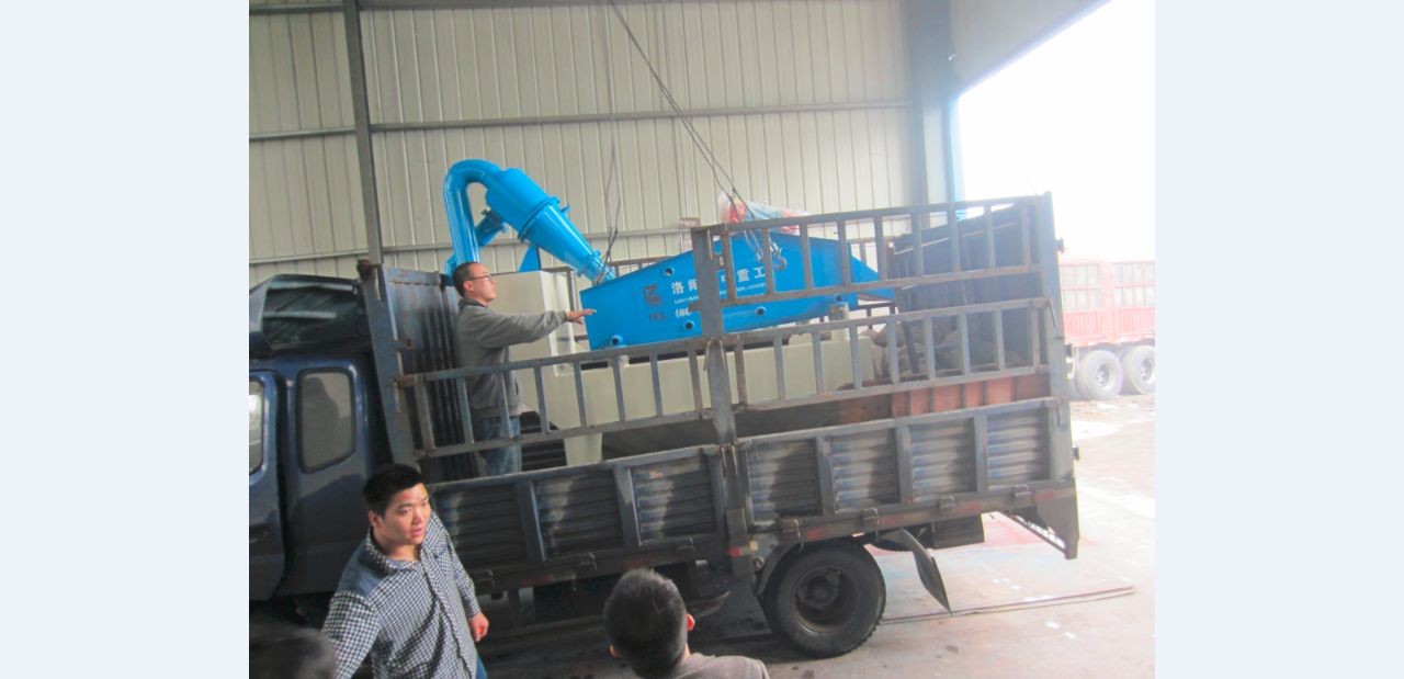 <a href=http://www.baiyibxg.com/tags/xishahuishouji target=_blank class=infotextkey><a href=//tags/xishahuishouji target=_blank class=infotextkey>細(xì)沙回收機(jī)</a></a>發(fā)貨現(xiàn)場(chǎng)