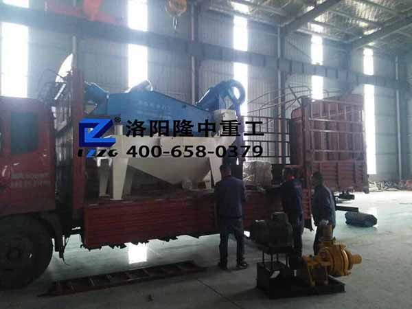 <a href=http://www.baiyibxg.com/tags/xishahuishouji target=_blank class=infotextkey><a href=//tags/xishahuishouji target=_blank class=infotextkey>細(xì)沙回收機(jī)</a></a>8.jpg